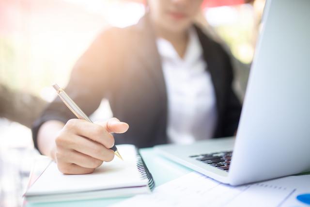 Webinar Frau